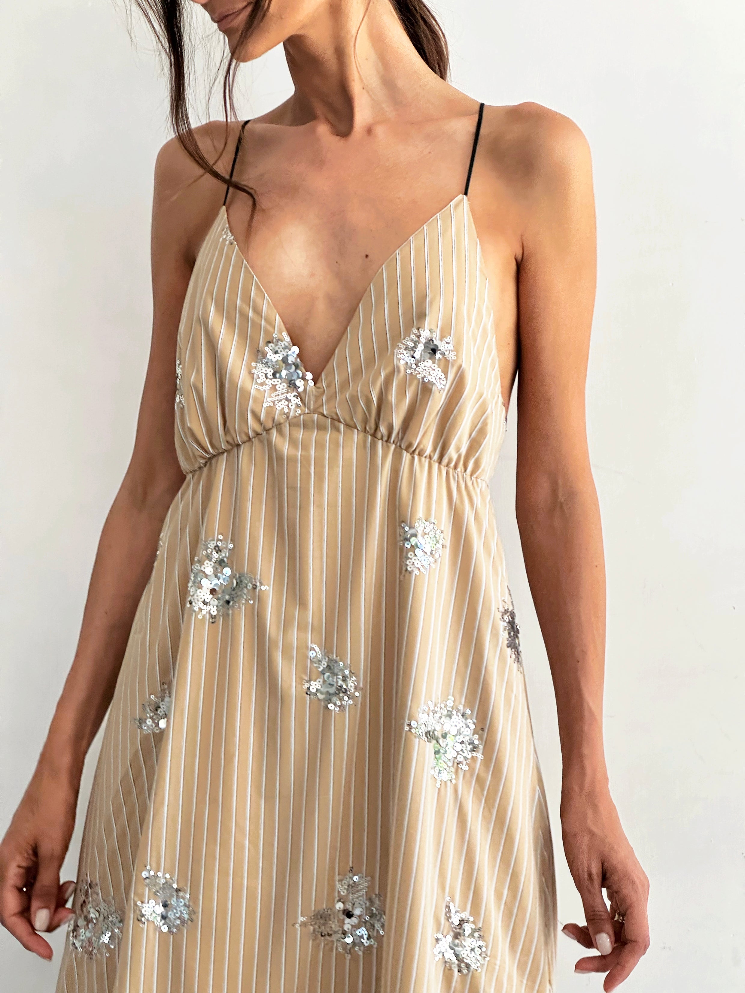 Brezza Abito Beige A Righe E Paillettes