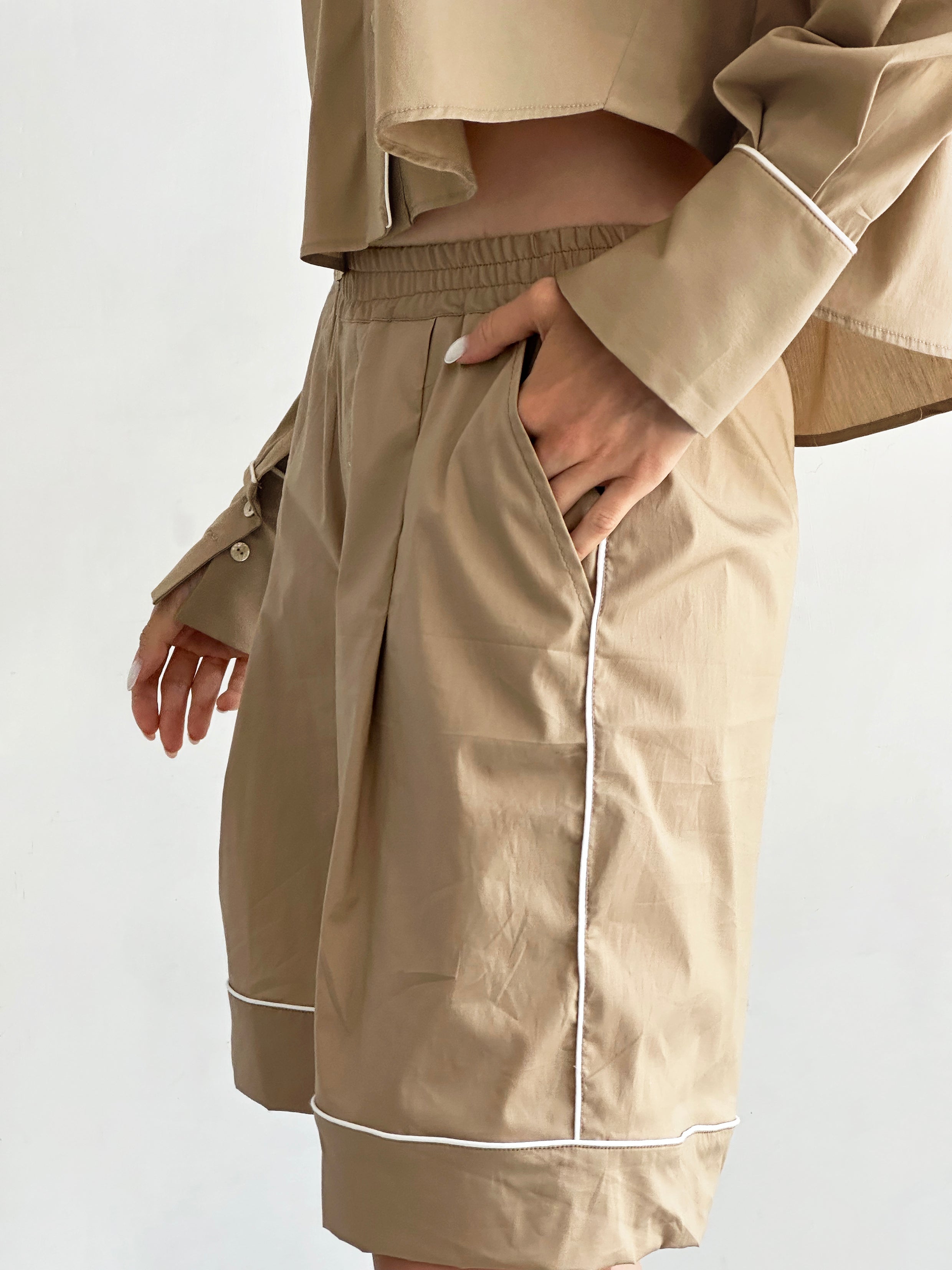 Mezzodì Shorts Sabbia In Cotone