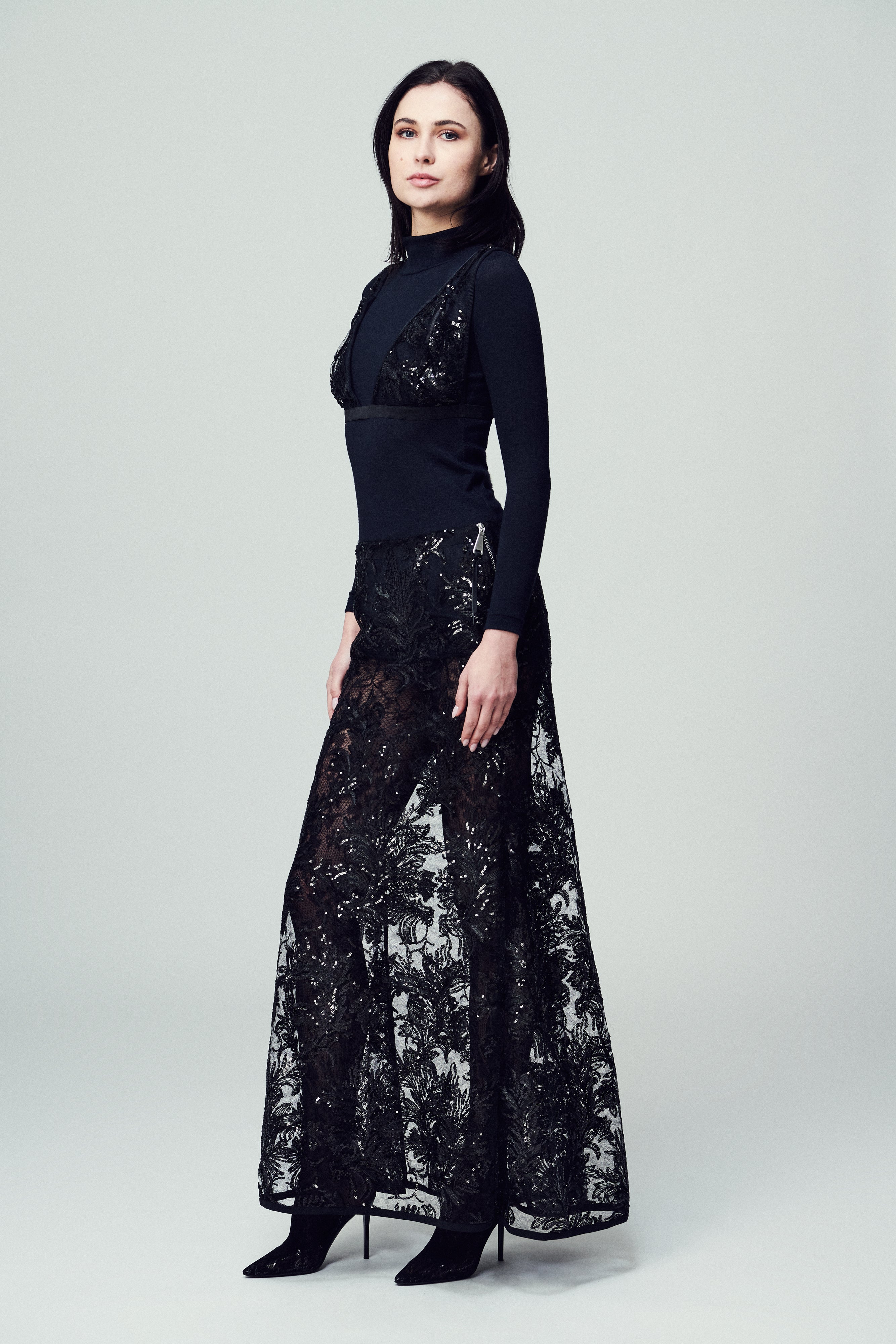 Gonna Mariacristina in paillettes e pizzo nero