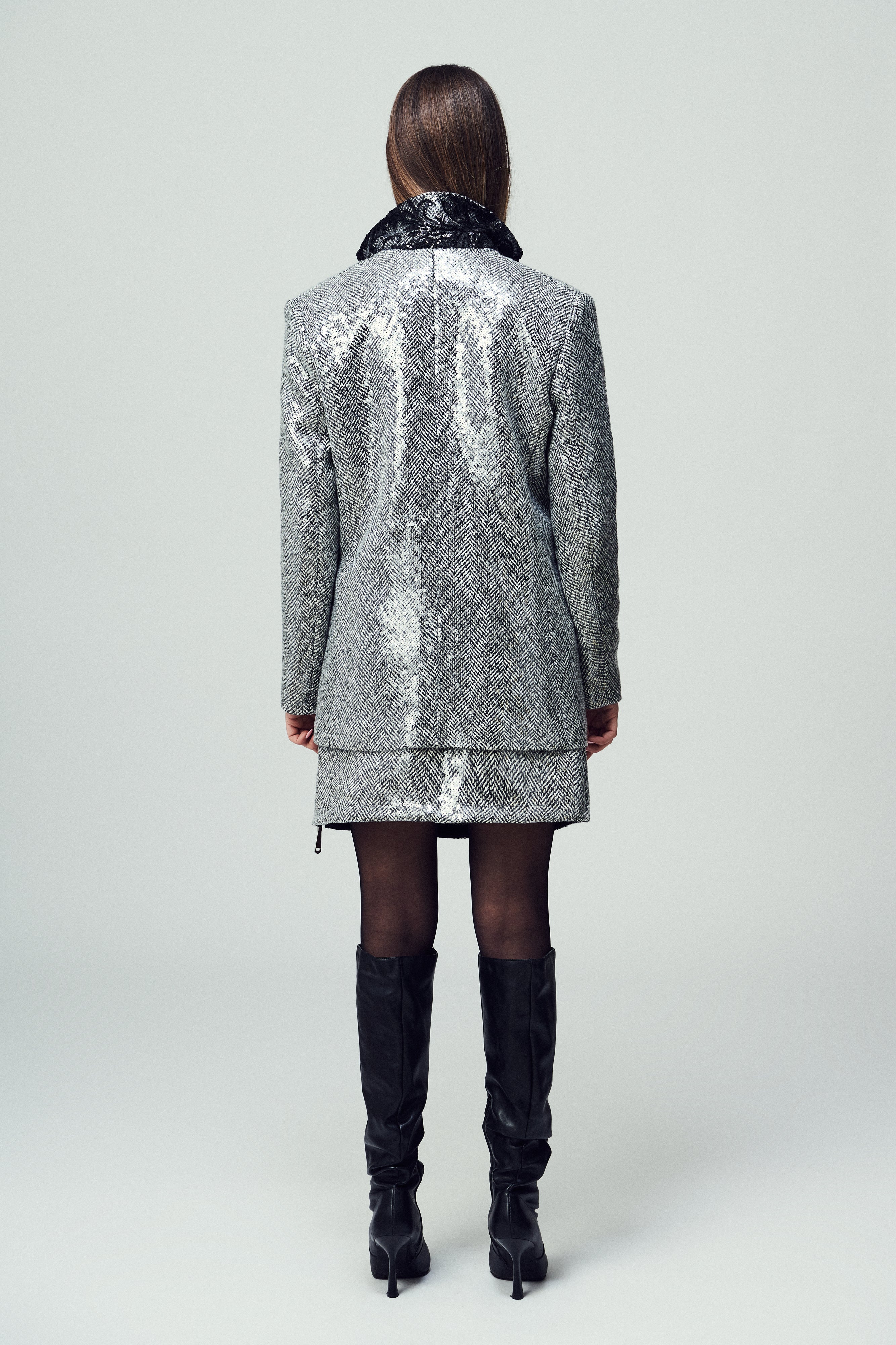 Giacca Como in paillettes su spigato bianco e nero