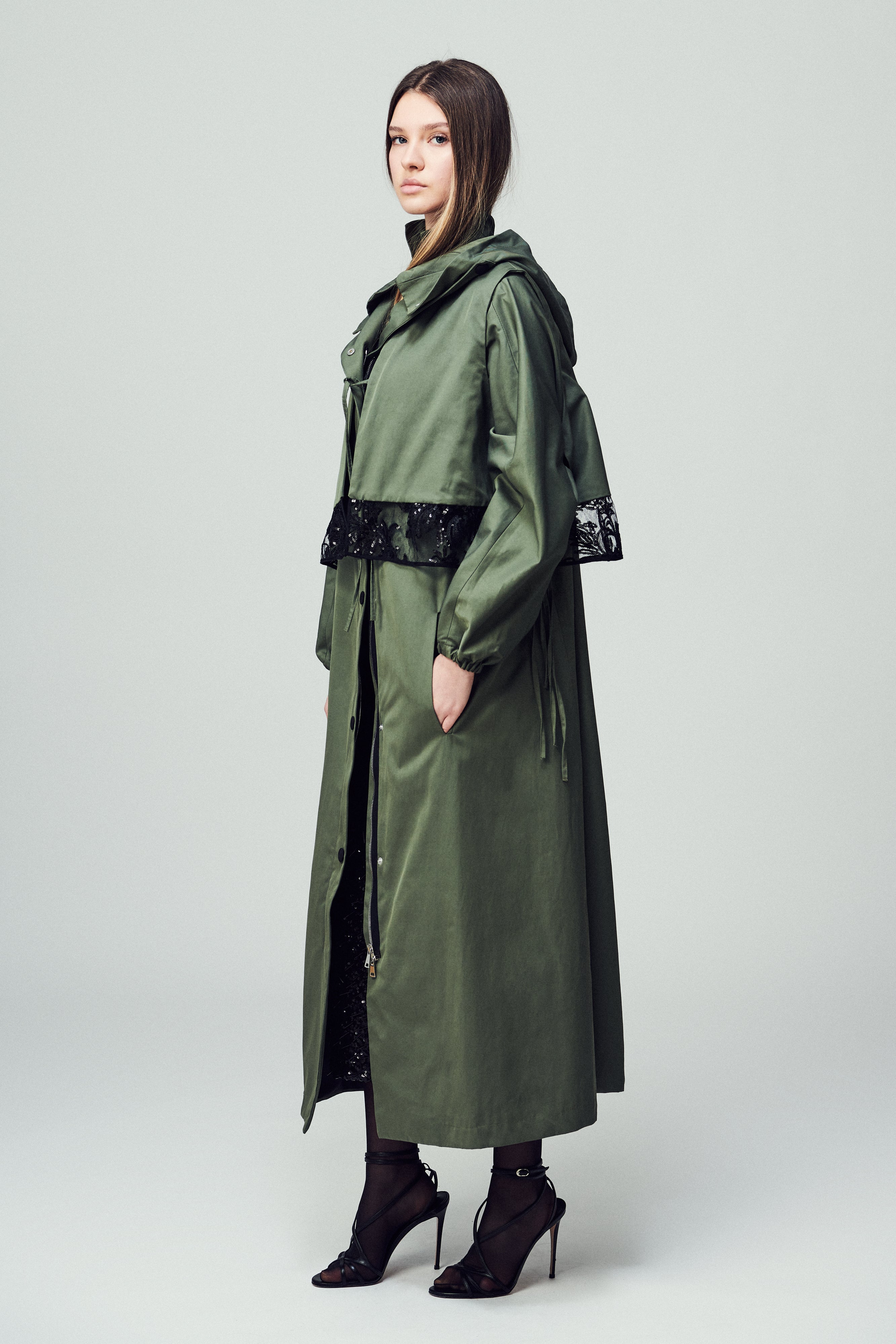 Trench lungo Incisa garbardine verde