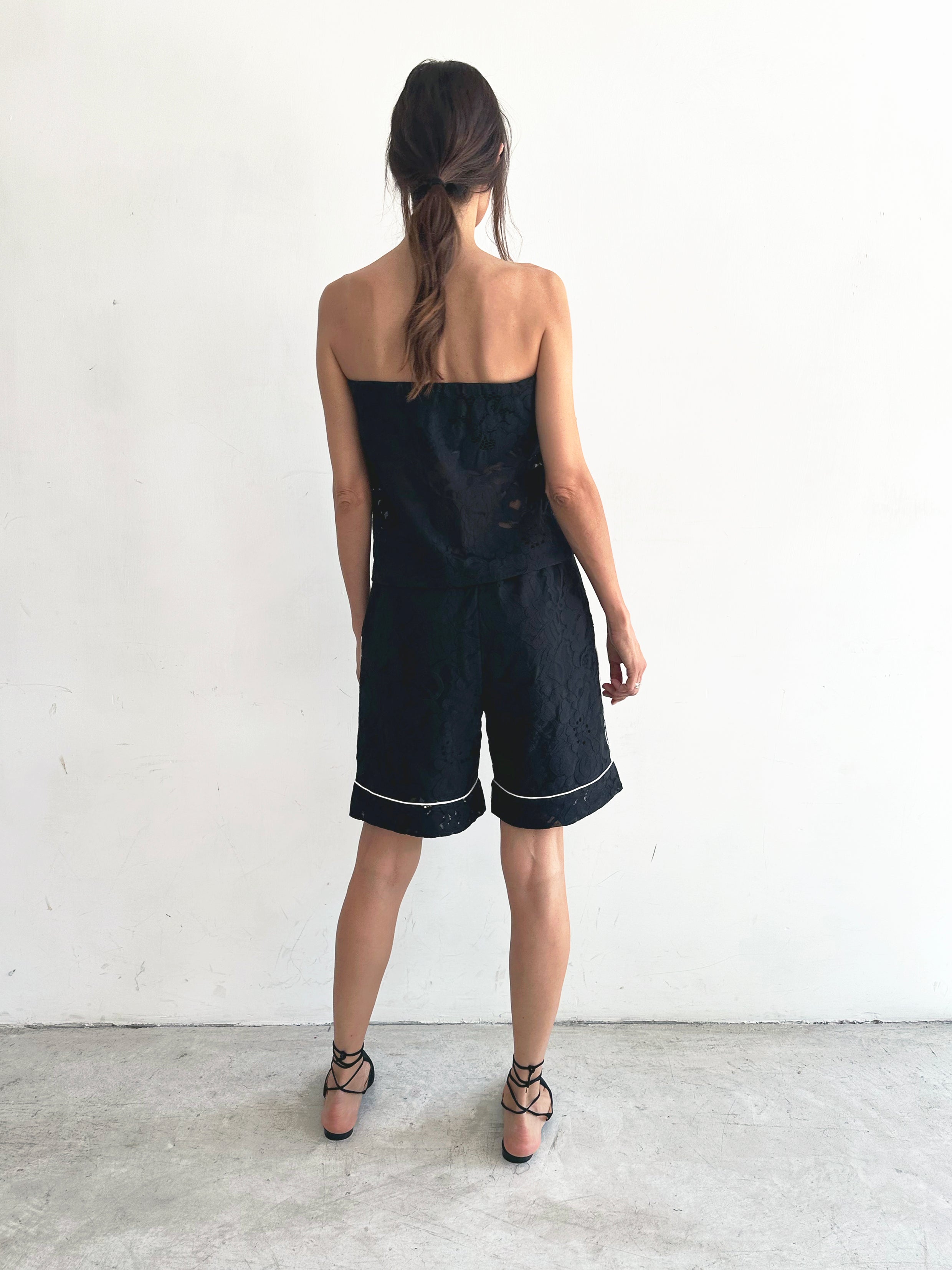 Aura Top Nero In Pizzo