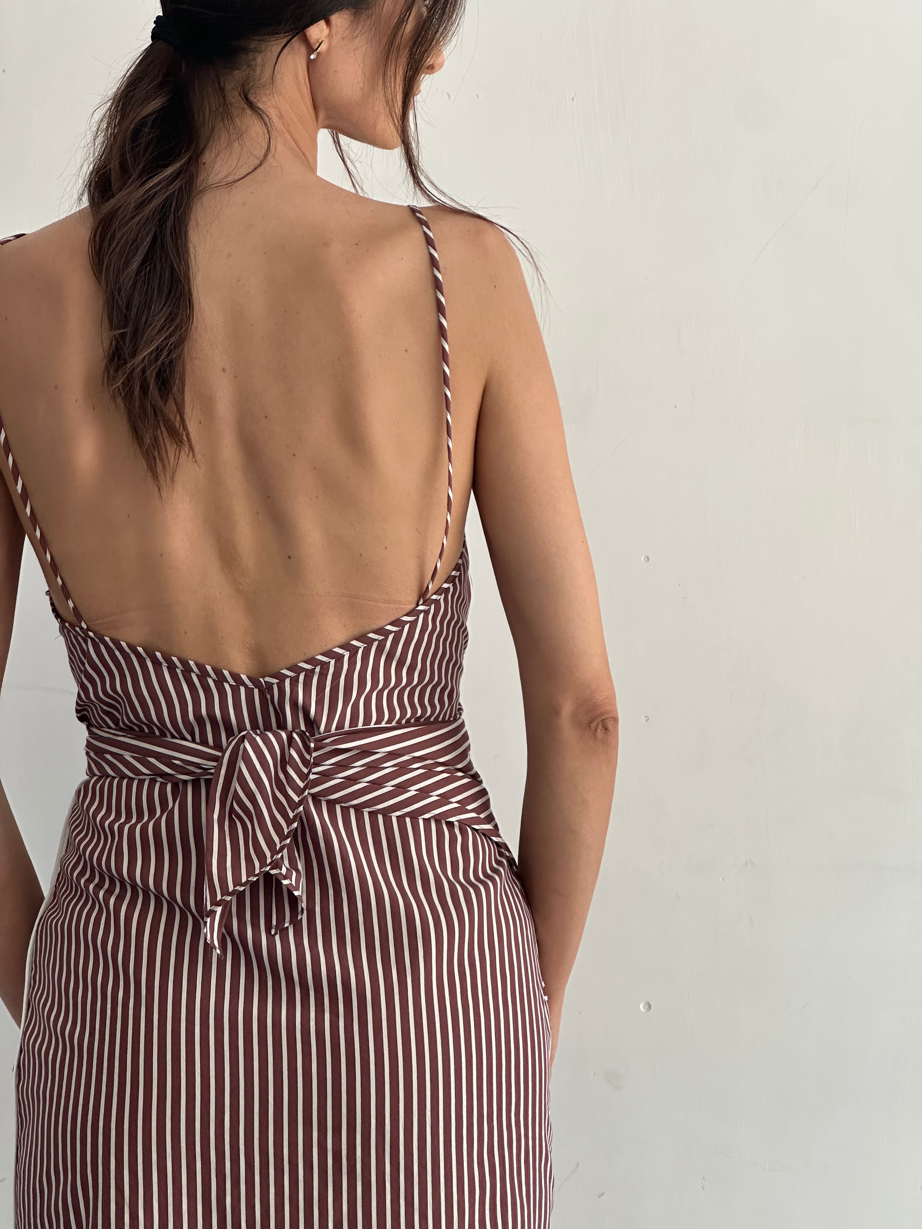 Ambra Abito Marrone A Righe