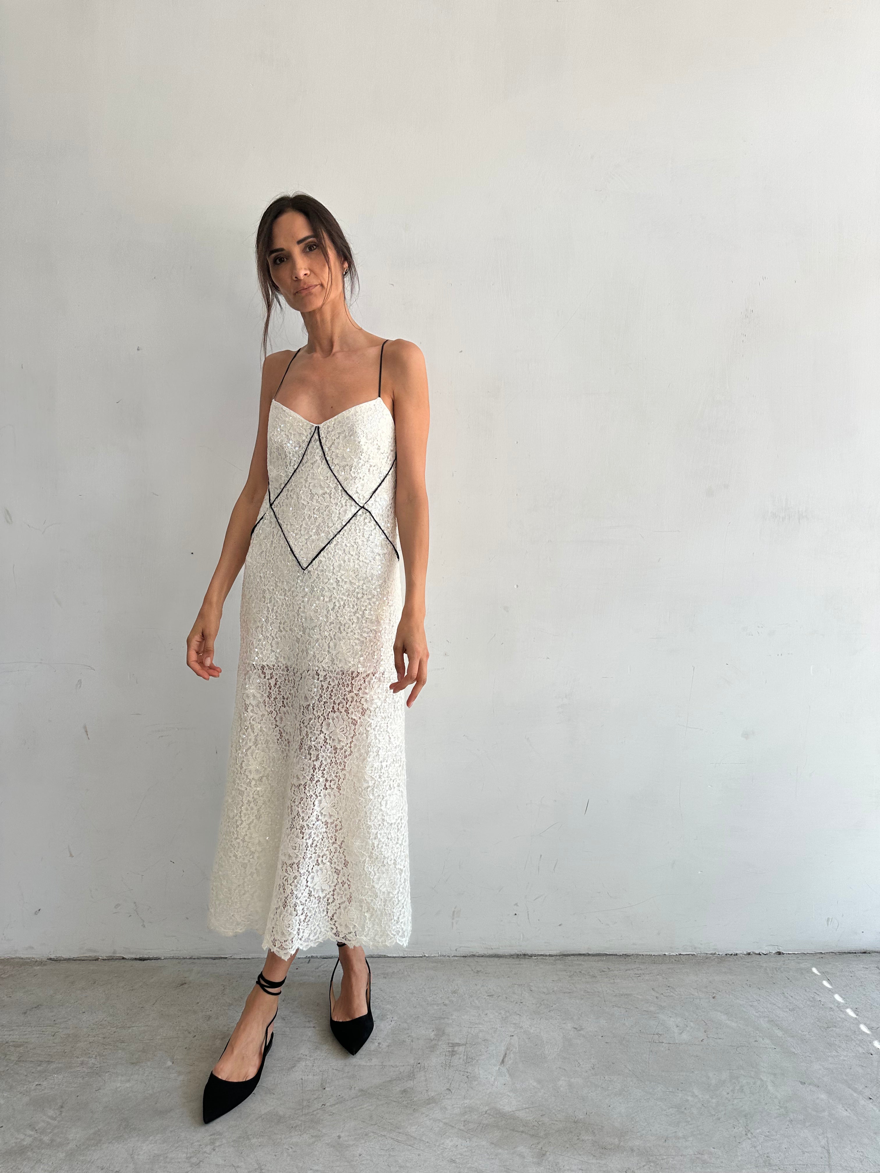 Favola Abito Bianco In Pizzo E Paillettes