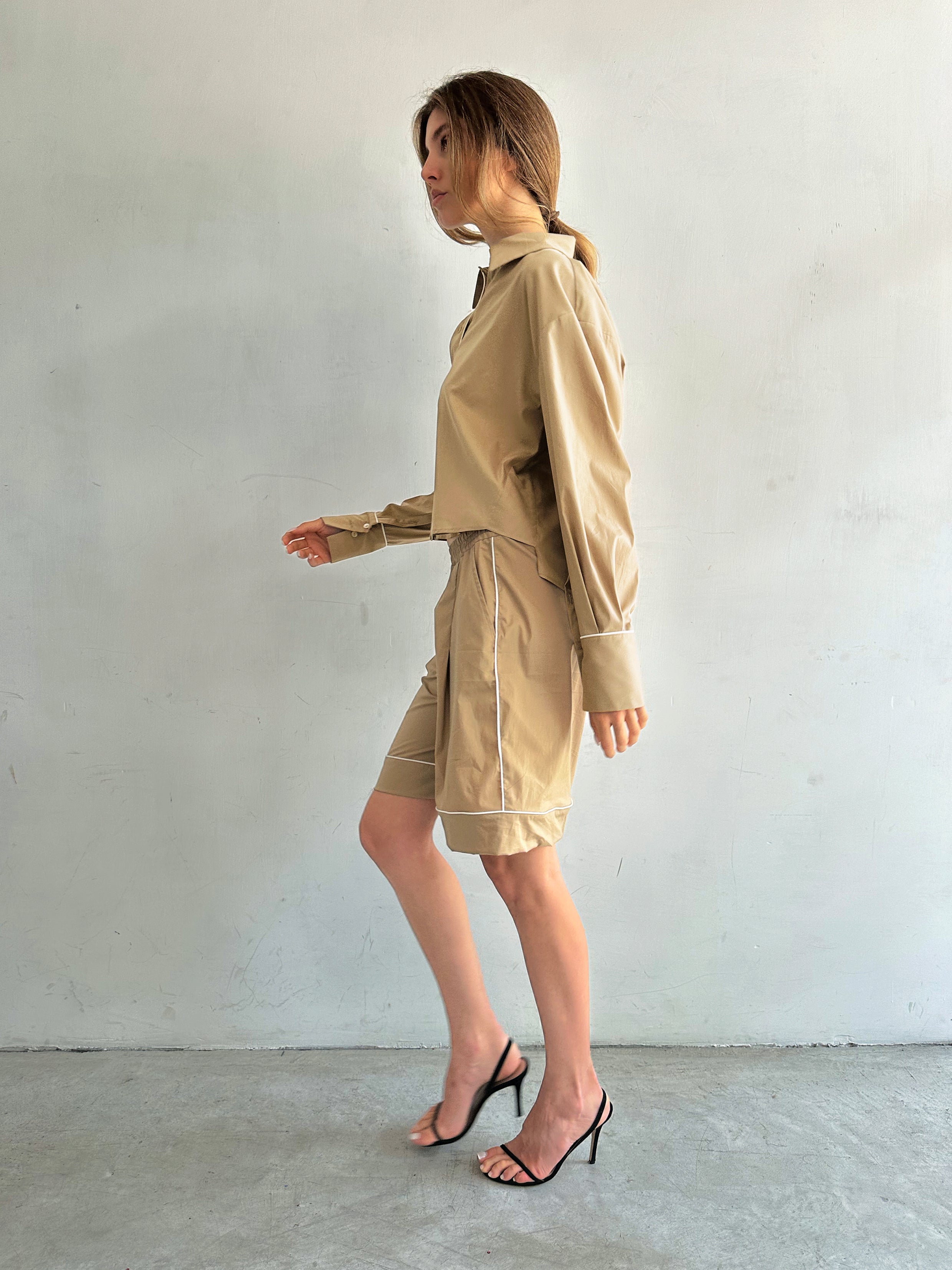 Mezzodì Shorts Sabbia In Cotone