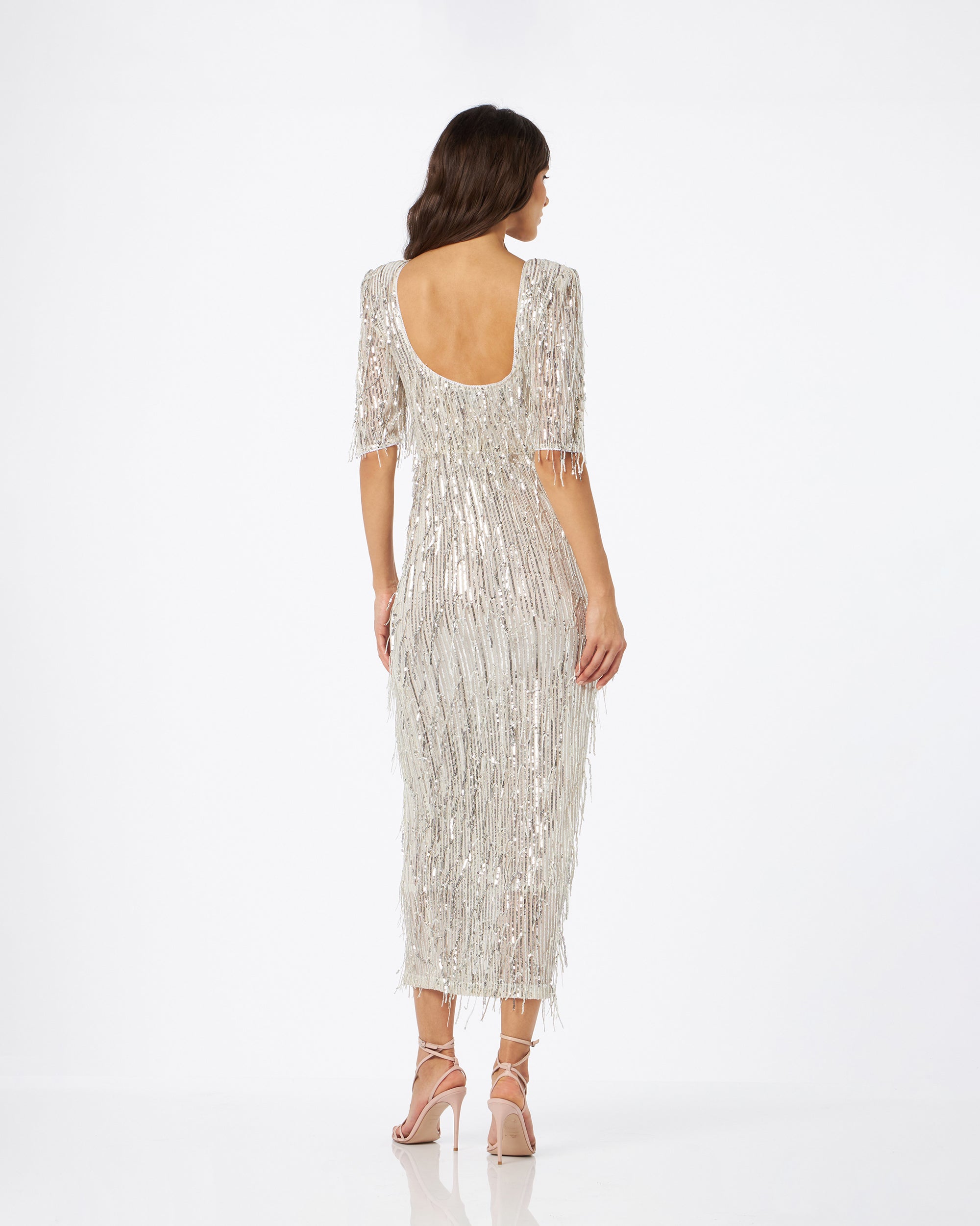 Mari abito con paillettes e frange argento